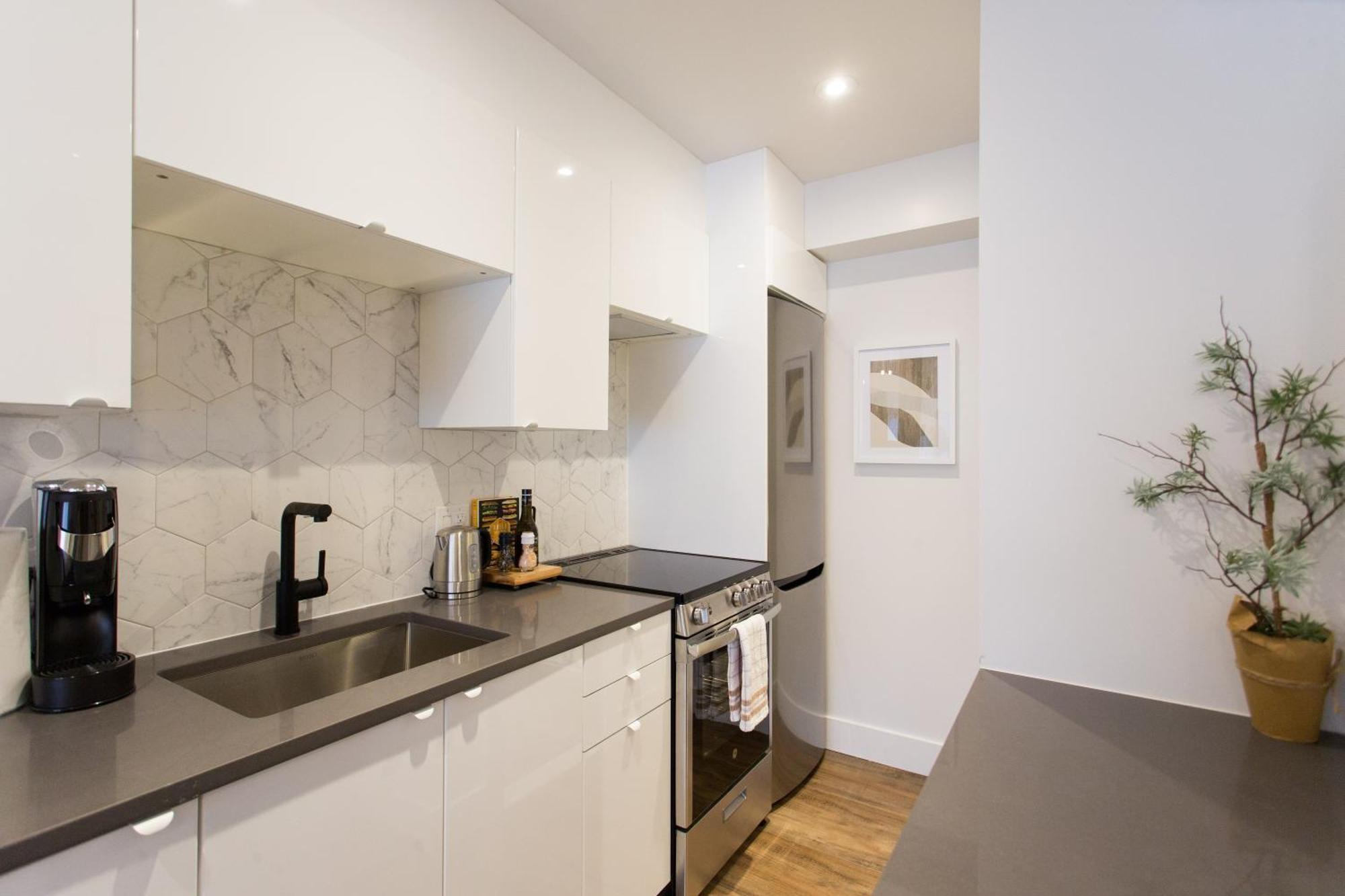 Scandinavian Studio With Full Kitchen And Bath By Den Stays Montréal Quarto foto